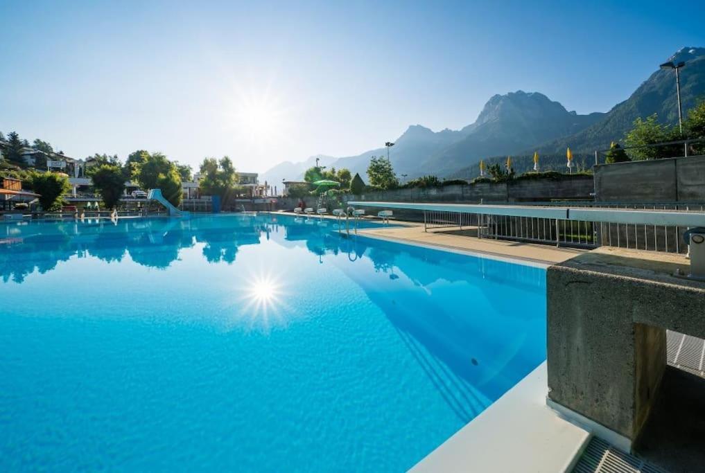 Aaa Chalet Allegra Rojo With Mountain View Scuol Buitenkant foto